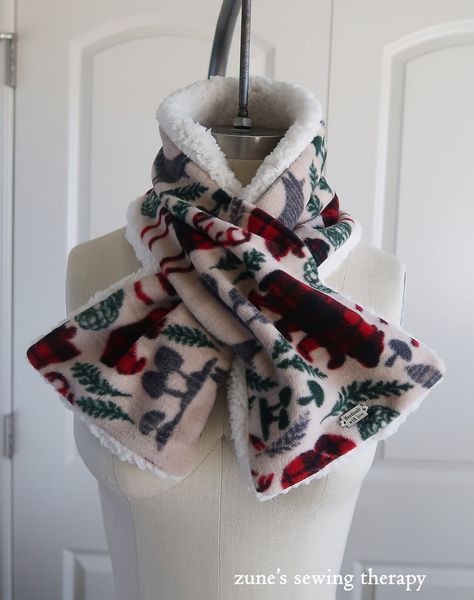 Quick and easy to make pull-through scarf using fleece and sherpa fabrics Neck Scarf Pattern Sewing, Keyhole Fleece Scarf Pattern Free, Keyhole Scarf Sewing Pattern, Fleece Keyhole Scarf Pattern Free, Keyhole Scarf Pattern Free, Fleece Scarf Pattern, Sew Scarf, Easy Things To Sew, Fleece Sewing