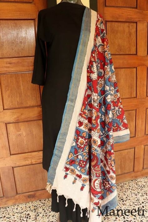 Handpainted Kalamkari Duppattas  WhatsApp Maneeti 9539820656  #kalamkaridupatta. #mangalgiricotton #penkalamkari #kalamkari #organic # Kalamkari Dress, Kalamkari Dupatta, White Churidar, Kalamkari Dresses, Simple Kurti, Simple Kurti Designs, Punjabi Dress, Kalamkari Saree, Churidar