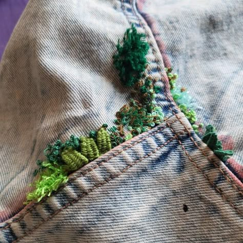 Goblincore Embroidery, Moss Embroidery Tutorial, Moss Embroidery, Plant Embroidery, Growing Moss, Embroidery Things, Denim Art, Visible Mending, Embroidery Tutorials