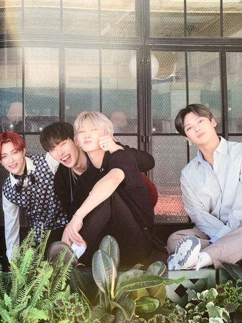 Ateez Pics, Hongjoong Seonghwa Yunho, Wooyoung Jongho, Yunho Yeosang, Just A Friend, Hongjoong Seonghwa, Ateez Hongjoong, Friend Group