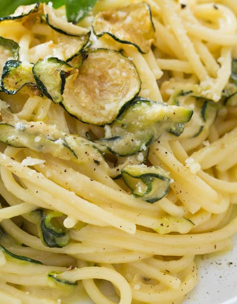 Roasted Zucchini Pasta, Zucchini Parmesan Pasta, Courgette Pasta Recipe, Spaghetti Zucchini Recipes, Zucchini Pasta Recipes Spaghetti, Zucchini Spagetti, Fried Zucchini Recipes, Pasta With Zucchini, Zucchini Pasta Recipes