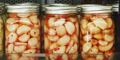 Spicy Pickled Garlic, Garlic Snack, Canning Garden, Pretty Jars, Garlic Jar, Afternoon Slump, Tiktok Recipes, Mid Afternoon, Pickled Garlic