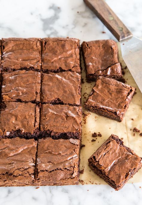 Cocoa Brownies, Chewy Brownies, Brownie Ingredients, No Bake Brownies, Best Brownies, Unsweetened Chocolate, Easy Treats, Brownie Bar, Dessert Drinks