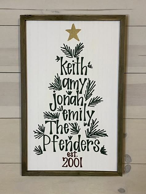 Family Christmas Tree Sign Personalized Family Name Tree - Etsy Christmas Sign Tree, Christmas With Cricut Gift Ideas, Personalized Family Christmas Sign, Stocking Holder Board, Personalized Family Signs Wooden, Farmhouse Christmas Signs Diy, Homemade Christmas Signs Wood, Family Christmas Sign, Christmas Signs Cricut