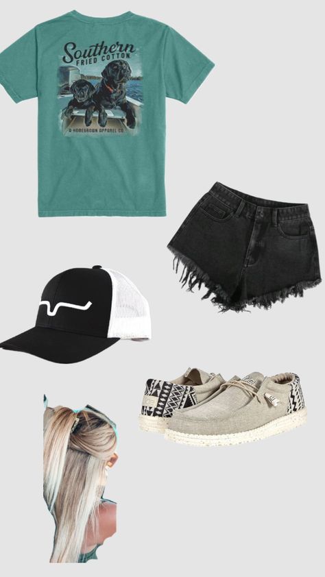 Western Outfits With Jean Shorts, Cute Southern Outfits Summer, Summer Country Outfits Casual, Country Fits Summer, Cute Outfits With Hey Dude Shoes, Cute Country Summer Outfits, Country Beach Outfit, Western Summer Outfits Shorts, Cute Simple Outfits Summer