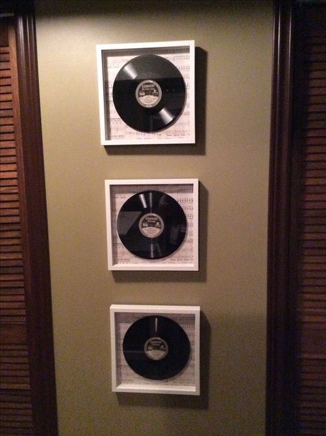 Music Themed Rooms, Record Decor, Music Themed Bedroom, Record Wall Art, Music Bedroom, Record Crafts, Record Room, Wall Art Vinyl, Music Studio Room