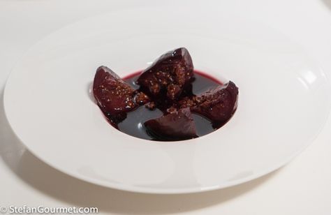 Fresh Figs Poached in Red Wine or Port – Stefan's Gourmet Blog Vegetable Appetizers, Sweet Red Wines, Wine Flavors, Strawberry Shortcake Recipes, Shortcake Recipe, Sous Vide Recipes, Zucchini Cake, Sous Vide Cooking, Lemon Rind