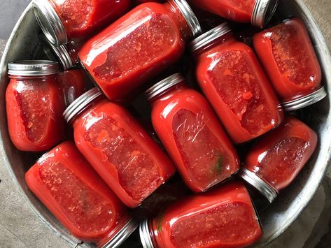 Canned tomato passata from Anthony Giglio is the easiest way to preserve an abundance of seasonal tomatoes and put them to good use in this simple tomato sauce recipe. Home canning is simple and approachable with just a few ingredients and a mason jar. Summer Tomato Recipe, Tomato Passata, Weck Jars, Easy Tomato Sauce, Tomato Puree, Canned Tomatoes, Tomato Season, Tomato Sauce Recipe, Summer Tomato