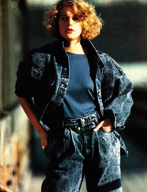 Sunset Blues 1988 | barbiescanner | Flickr 80s Fashion Women, 80’s Outfits, Just Seventeen, Style Année 80, 80s Inspired Outfits, Look 80s, 1980s Fashion Trends, 1980’s Fashion, 80s Fashion Trends