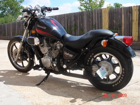 Choosing a seat for my VN - Kawasaki Vulcan 750 Forum : Kawasaki VN750 Forums Miss Images, Brat Cafe, Sportster 1200, Bobber Bikes, Custom Bobber, Kawasaki Vulcan, Bobber Chopper, Touring Bike, Commute To Work