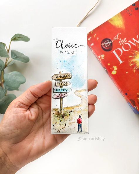 Day 23/100 PATHWAY Sometimes I go towards the left but I keep coming back to the pathway on the right side 😍 What are you choosing today? Swipe ⏩ to see few of the process steps❤️ Another watercolor bookmark of this week. Hope you like it 🤗 #bookmark #PositiveVibesArt #handmadebookmark #100dayproject2024 #100daysofart #the100dayproject #100daysofsketchingofficial #100daysofwonder2024 #100daysofimperfectpractice #aquarelle_daily #PositiveVibesArt #smallpaintings #easywatercolor #watercolo... Doodle Art On Bookmark, Bookmark Watercolor Painting, Cute Bookmarks Diy, Bookmark Watercolor, Pencil Drawings Of Girls, Diy Crafts Bookmarks, Easy Mandala Drawing, Personalised Gifts Diy, Creative Bookmarks