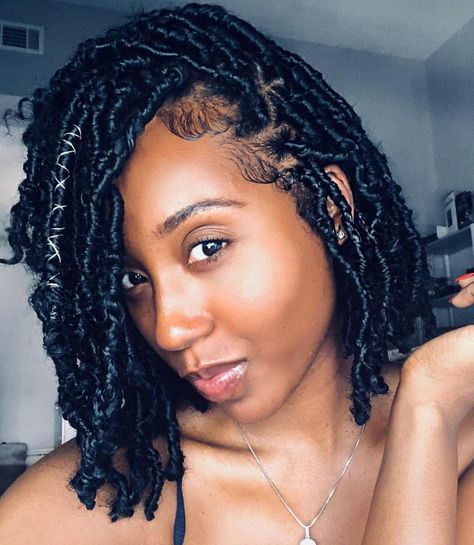 Faux Locs Bob @khatbrim Bridesmaid Hairstyle, Ebony Hair, Braided Styles, Faux Locs Hairstyles, Natural Hair Twists, Pelo Afro, Loc Journey, Hair Twist Styles, Hair Laid