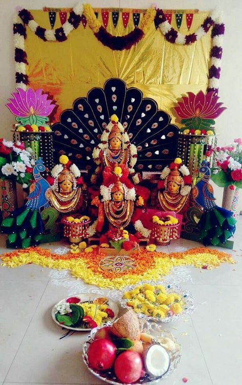 Gowri Varalakshmi Decoration At Home, Gowri Pooja Decoration For Marriage, Gowri Pooja Decoration, Leaf Decor Wedding, Puja Decor, Varalakshmi Pooja, Varalakshmi Vratham, Mandir Decoration, Pooja Decor