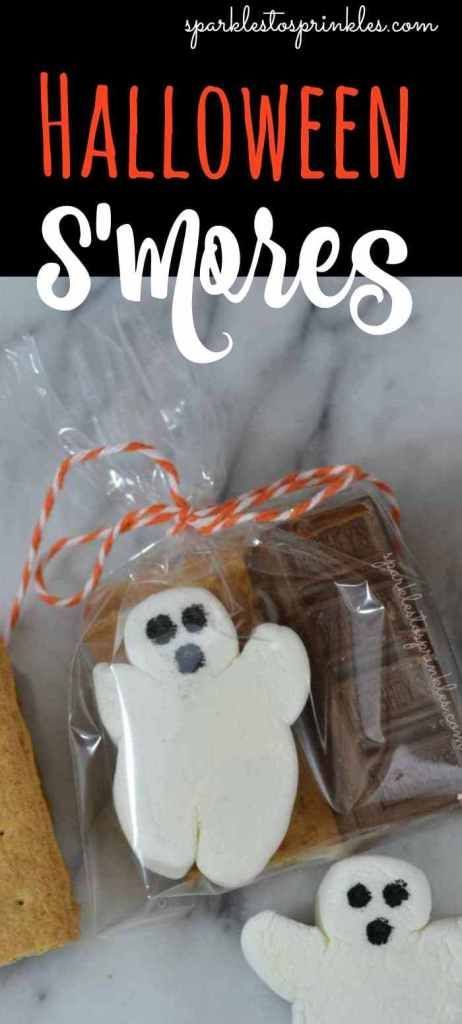 This has to be the cutest Halloween treat!  Everyone loves S’mores and these little marshmallow ghosts give it just the right Halloween touch. Halloween S’mores will win over kids and adults this season!  Pin for Later! #halloween #halloweenparty #halloweenpartyideas #smores Ghost Peeps Smores, Halloween Treats Marshmallow, Ghost Smores Dip, Halloween Smores Treat Bags, Smores Halloween Treats, Ghost Smores, Halloween Marshmallows, Marshmallow Ghosts, Halloween Smores