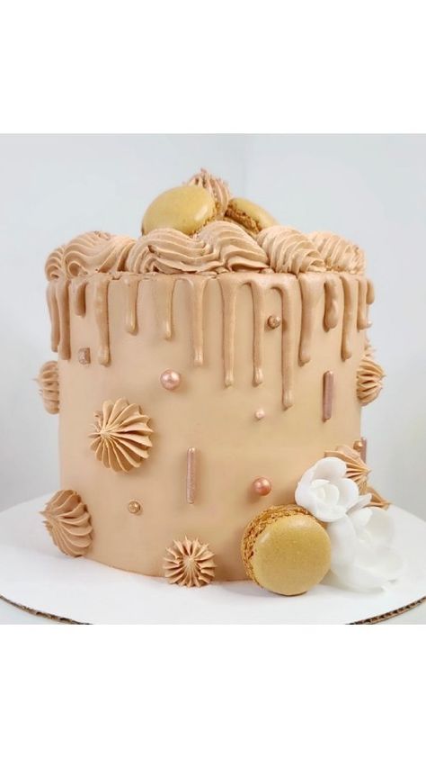 White And Brown Birthday Cake, Brown Cake Design Birthday, Brown And Tan Birthday Cake, Brown And Beige Birthday Cake, Nude Color Cake, Brown Cake Design, Nude Color, Colorful Cakes, Round Cakes