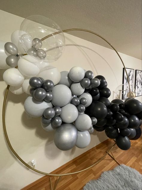 Black And Grey Balloon Garland, Grey And White Balloon Garland, Grey Balloon Garland, Black Balloon Garland, White Balloon Garland, 18th Party, Black Balloon, Black Balloons, Balloon Backdrop