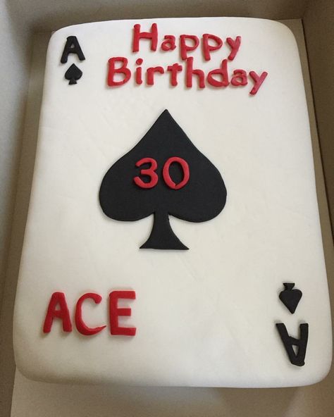 Ace of Spades Cake Ace Birthday Theme, Ace Of Spades Party Theme, Ace Of Cakes, Blackjack Birthday Cake, Poker Birthday Cake, Poker Cake Birthday, Ace Birthday, Casino Cake, Casino Royale Theme