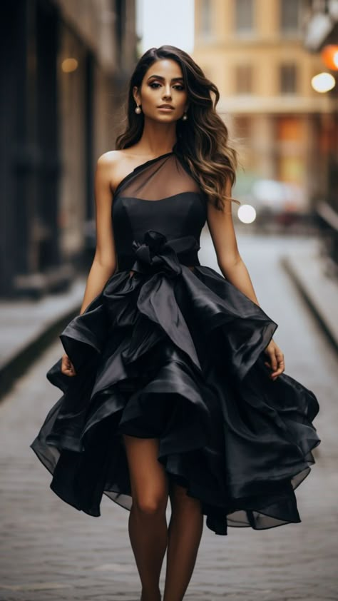 woman wearing a black cocktail dress to a wedding Sophisticated Dress Cocktail, Coctail Attire, Engagement Drinks, Cocktail Dresses For Wedding Guests, Romantic Cocktail Dress, What Is Cocktail Attire, Cocktail Dresses Black, Cocktail Dress Curvy, Cocktail Dress Code