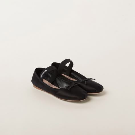 Miu Miu Ballet, Miu Miu Flats, Dress For A Party, Miu Miu Heels, Accessories Closet, Pink Ballet Flats, Goth Wardrobe, Miu Miu Handbags, Satin Noir