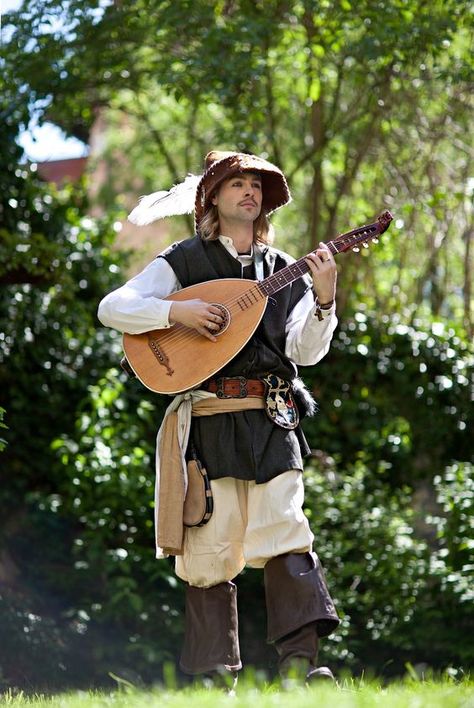 Lute Instrument, Ren Faire Outfits, Larp Costume, Medieval Costume, Fantasy Costumes, Play Music, Medieval Fantasy, Fantasy Clothing, Historical Clothing