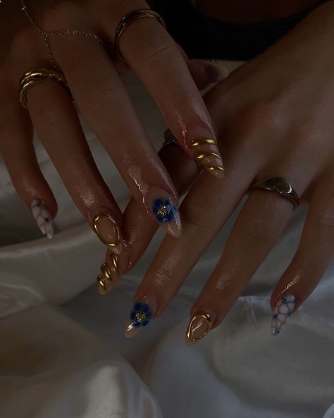 Blue Gold Chrome Nails, 3d Effect Nails, 3d Blooming Gel Nails, Gold Blue Nails, Leo Nails Zodiac, Gold And Blue Nails, Blue And Gold Nail Designs, Greek Goddess Nails, Blue And Gold Nails