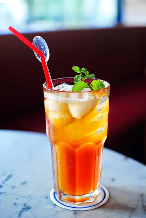 Lychee Iced Tea, Lychee Tea, Sweet Drinks, Creamed Spinach, Pretty Drinks, Beer Recipes, Indonesian Food, Puddings, Food Illustrations