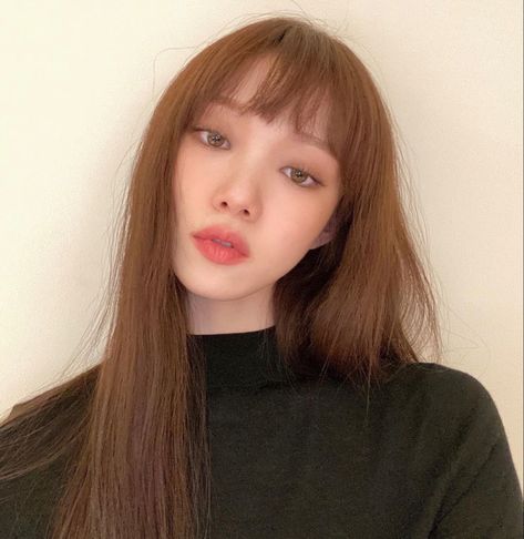 Lee Sung Kyung Hair, Under Hair Color, Kim Book, Korean Makeup Look, Lee Sung Kyung, Sung Kyung, Haircuts Straight Hair, Lee Sung, Korean Actresses