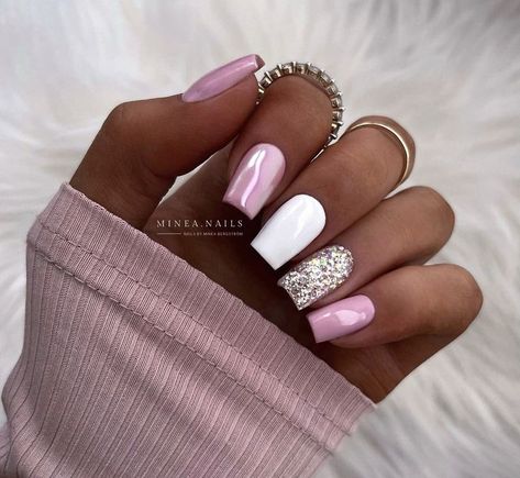 White And Glitter Acrylic Nails, Gel Nails Inspo Short, Pink And White Glitter Nails, Nails Inspo Short, Short Stiletto Nails, Ongles Bling Bling, Wedding Nail Designs, Short Stiletto, Summer Nail Ideas