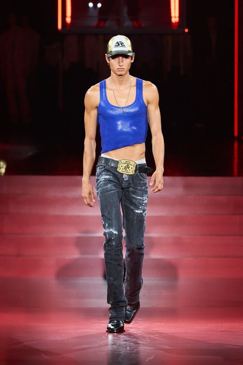 Dsquared2 Spring 2025 Menswear https://www.vogue.com/fashion-shows/spring-2025-menswear/dsquared/slideshow/collection#42 Dsquared2 Runway, Dsquared2 Menswear, Gold Pants, Summer 2025, Spring 2025, Scantily Clad, Menswear Collection, Vogue Runway, Sheer Chiffon