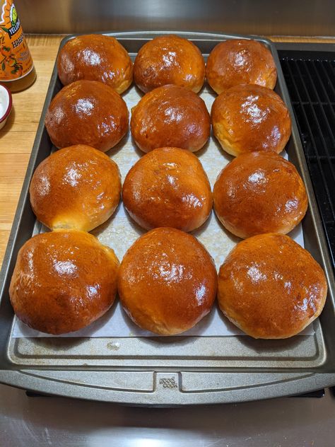 Burger Buns Recipe, Japanese Milk Bread, Slider Buns, Bun Recipe, Burger Buns, Pretzel Bites, Homemade Bread, Hamburger Bun, Sliders