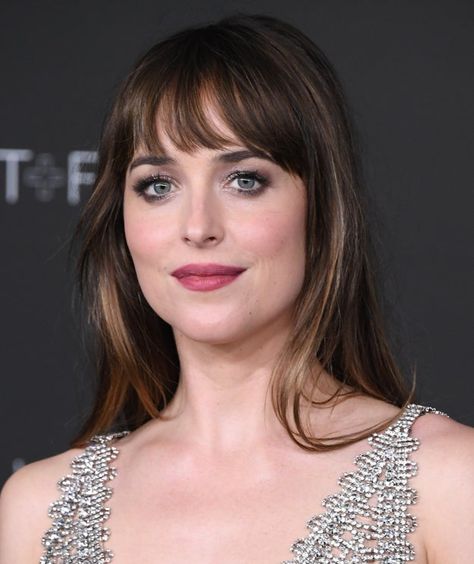 Dakota Johnson Makeup, Dakota Johnson Bangs, Dakota Johnson Hair, Tippi Hedren, Dakota Mayi Johnson, Dakota Johnson Style, Anastasia Steele, The Spider, The Hollywood Reporter