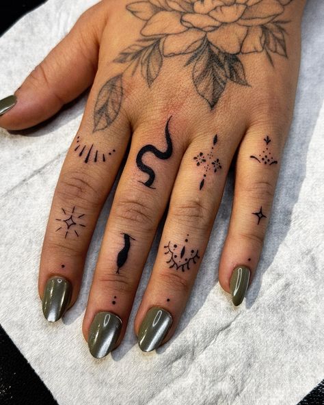 Healed hand and fresh fingies ⚡️ 🔖#idahofallstattoo #pocatellotattoo #rexburgtattoo #twinfallstattoo #boisetattoo finger tattoos, ornamental finger tattoos, Idaho tattoo artist Side Of The Finger Tattoo, Woman’s Finger Tattoos, Women’s Tattoos Finger, Hand Tattoo Feminine, Finger Tattoos Ornamental, Goth Hand Tattoos For Women, Finger Tattoos Snake, Hand Tattoos Female, Witchy Hand Tattoos For Women