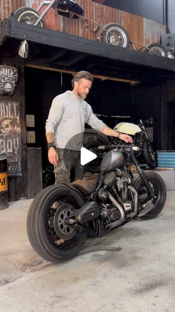 Harley Davidson Softail Bobber, Harley Davidson Softail Custom, Bobber Motorcycle Diy, Harley Softail Custom, Softail Bobber, Harley Davidson Softail, Bobber Style, Softail Custom, Harley Bobber