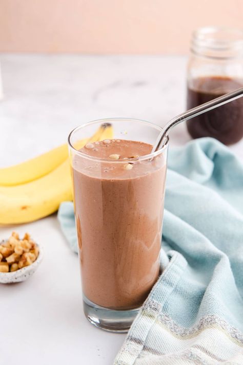 Peanut Butter Breakfast, Coconut Milk Yogurt, Chocolate Peanut Butter Smoothie, Chewy Chocolate Cookies, Cherry Smoothie, Peanut Butter Cup Cookies, Peanut Butter Smoothie, Chocolate Smoothie, Easy Snack Recipes