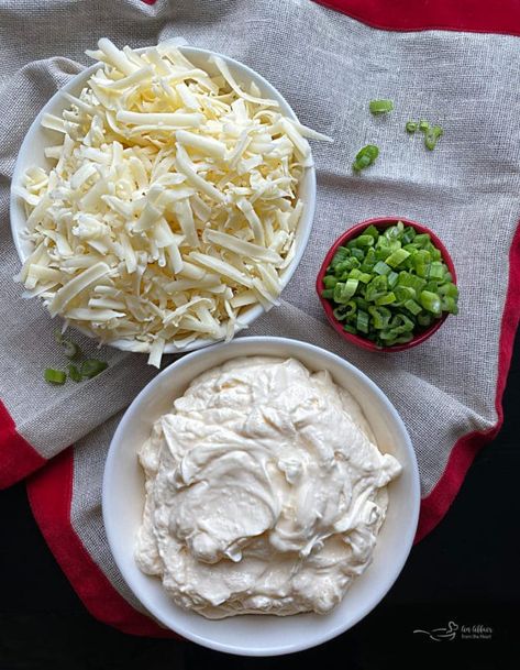 Three Ingredient Swiss Cheese Dip for Veggies, Crackers or Chips Swiss Cheese Ball Recipe, Cheese Dip For Veggies, Swiss Cheese Dip, Dip For Veggies, Hot Dips, Cheese Spread Recipes, Cracker Dip, Shrimp Dip, Vegetable Dips