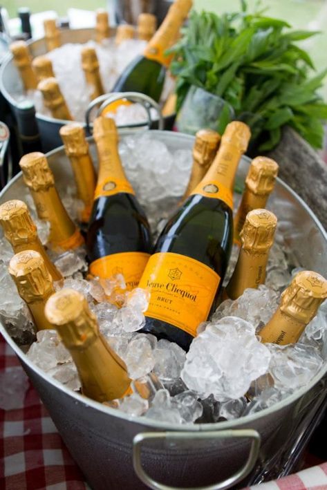 Champagne Supernova, Veuve Cliquot, Speakeasy Party, Veuve Clicquot Champagne, Champagne Taste, Champagne Party, Champagne Cocktail, Delicious Drinks, Entertaining Ideas