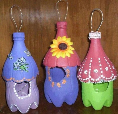 recycled crafts for kids and adults, handmade bird feeders recycling plastic bottles #recyclingprojects Recycled Crafts Kids, Diy Plastic Bottle, Diy Bricolage, Garden Aesthetic, Plastic Bottle Crafts, Recycled Projects, घर की सजावट, Aesthetic Ideas, Camping Crafts