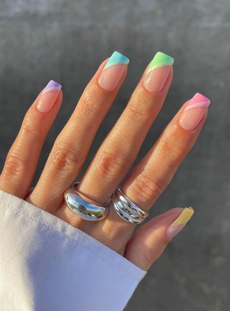 12 Alternative French Manicure Ideas To Ask For This Summer+#refinery29 Different Color Nails With Chrome, Short Square Summer Nails, Pastel French Tip, Pastel Nail Ideas, Pastel Nail Colors, French Manicure Ideas, Baby Boomers Nails, French Fade, Pastel Nail