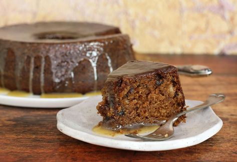 Fig preserves make this cake super moist and delicious. Use homemade or purchased fig preserves (or jam) and bake the cake in a Bundt or tube pan. Fig Cake Recipe, Figgy Pudding Recipe, Caramel Glaze Recipe, Fig Dessert, Fig Preserves, Sticky Date Pudding, Date Pudding, Fig Cake, Fig Recipes