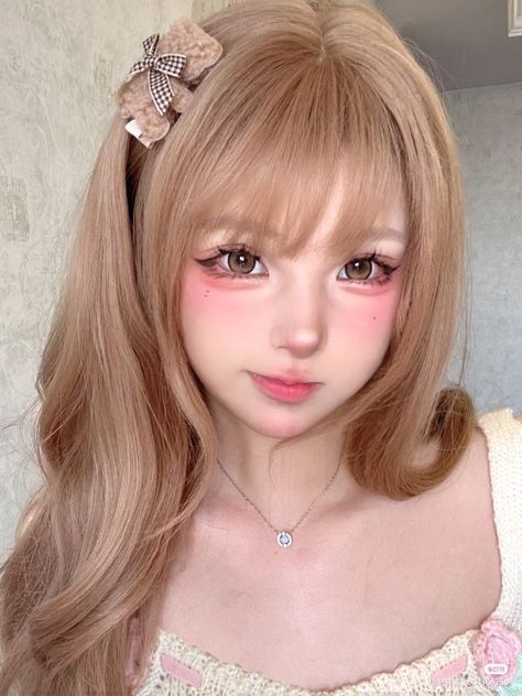 Save = follow. (Do not repost) Pink Doll Makeup Look, Chinese Doll Makeup, Pink Makeup Asian, Douyin Pink Makeup, Pink Doll Makeup, Doll Makeup Aesthetic, Dolly Eye Makeup, Doll Eyes Makeup, Dollette Makeup