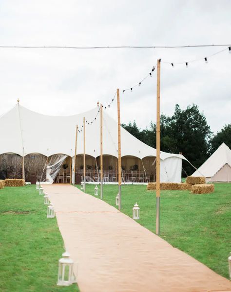 Wedding Marquee Ideas, Marquee Wedding Ideas, Entrance Idea, Biscuit Wedding Favours, Rain Wedding, Wedding Marquee, Beautiful Outdoor Wedding, Wedding Court, Rock My Wedding