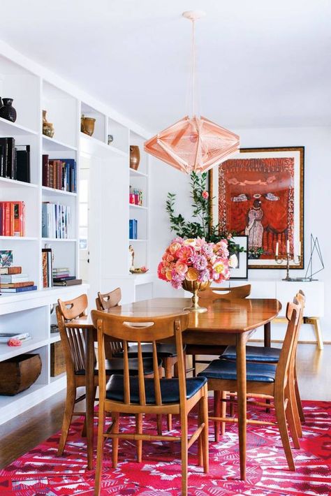 Bookshelf Inspiration, Rug Placement, Unanswered Questions, Ideas Hogar, Space Decor, Small Dining, Decorating Small Spaces, Dining Room Design, Room Table