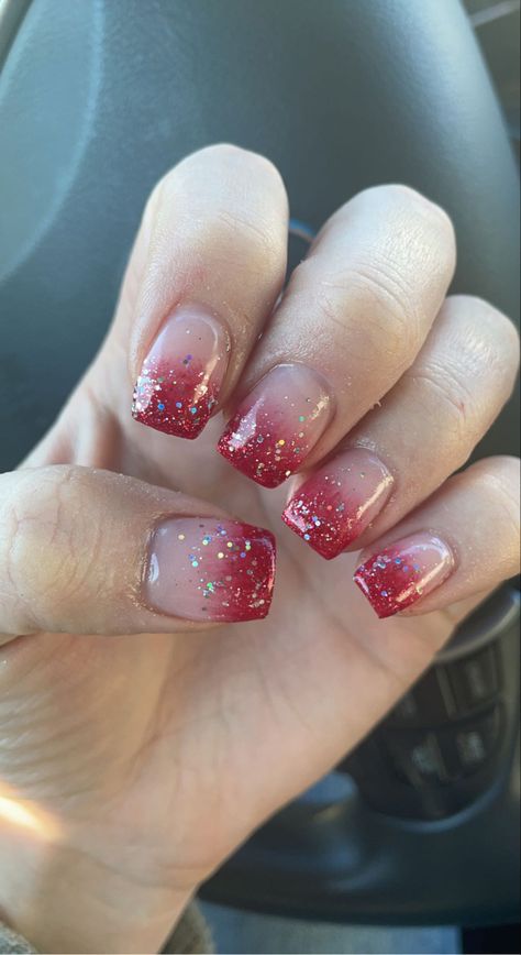 Ombre Nails Christmas Red, Ombre Nails Christmas Colors, Red Dip Nails With Glitter, Red Ombre Sparkle Nails, Christmas Nails Red Glitter Ombre, Red Sparkly Ombre Nails, Red Nails With Silver Glitter Ombre, Red With Silver Glitter Nails, Ombre Nails Holiday