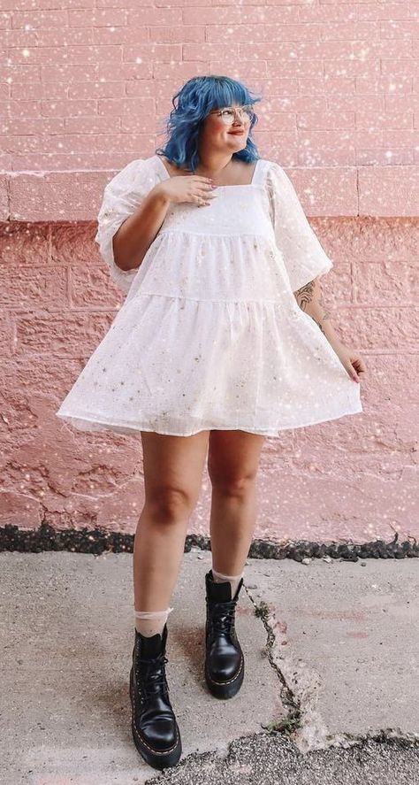 Styling A Babydoll Dress, White Dress Doc Martens, Doc Marten Wedding Dress, Plus Size Babydoll Dress, White Babydoll Dress Outfit, Dress And Doc Martens, Platform Doc Martens Outfit, Babydoll Dress Outfit, Dress With Stars