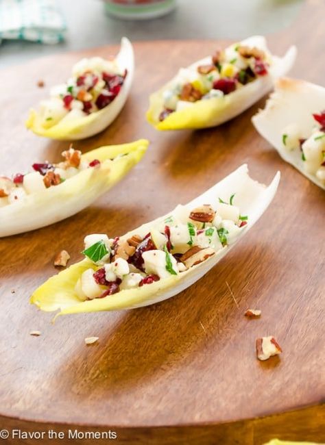 endive-salad-bites-with-pears-blue-cheese-and-pecans2-flavorthemoments.com_-500x686 Endive Appetizers, Healthy Holiday Appetizers, Salad Bites, Pumpkin Rolls Recipe, Endive Salad, Pistachio Recipes, Elegant Appetizers, Pumpkin Roll, Appetizer Bites