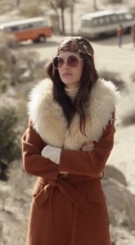 Camila Dune Outfits, Camila Morrone Daisy Jones Outfits, Daisy Jones And The Six Camila Outfits, Camilla Dunne Daisy Jones, Camilla Daisy Jones Outfits, Camila Daisy Jones Outfits, Camilla Daisy Jones, Camilla Dunne Outfits, Daisy Jones And The Six Fashion