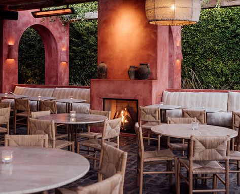 Restaurant Fireplace, Indoor Outdoor Restaurant, Fireplace Facing, Eco Outdoor, Fireplace Outdoor, Los Angeles Restaurants, Timber Beams, Home Temple, Hospitality Projects