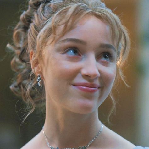 Phoebe Dynevor Aesthetic, Bridgerton Event, 19th Century Hairstyles, The Bridgertons, Royal Hair, Daphne Bridgerton, Cinderella Hair, My Icon, Regency Era Fashion