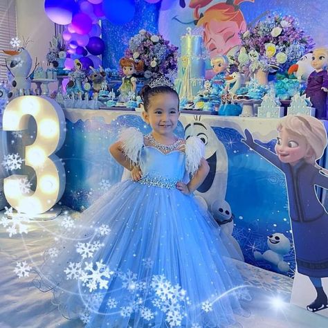 Elsa Birthday Party Dress, Frozen Birthday Party Outfit, Elsa Themed Birthday Party, Elsa Birthday Party Ideas, Frozen Birthday Dress, Frozen 3rd Birthday, Frozen Birthday Outfit, Frozen Birthday Party Decorations, Elsa Birthday Party