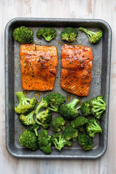 Hot Honey Salmon Sheet Pan Meal - Dash of Mandi Dash Salmon Recipe, Trader Joe’s Hot Honey, Trader Joe’s Salmon Recipes, Hot Honey Salmon Recipes, Salmon And Broccoli Recipes, Hot Honey Salmon, Honey Salmon Recipes, Hot Honey Recipe, Cook Ideas